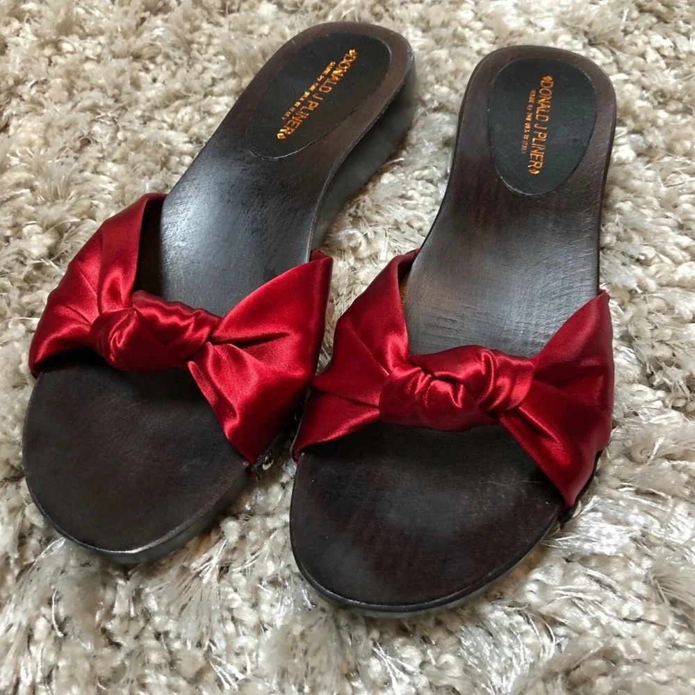 Red Studded Flat Slide Clog Sandals 8M